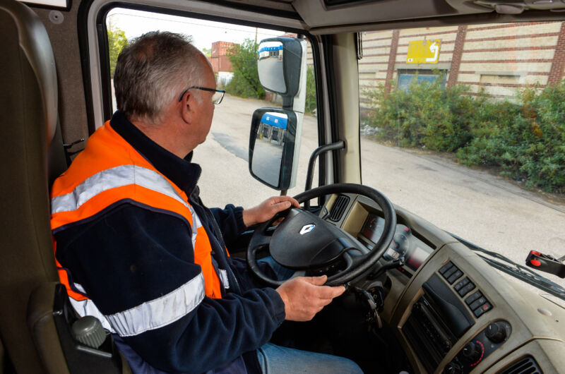 CONDUCTEUR·TRICE ROUTIER.ÈRE